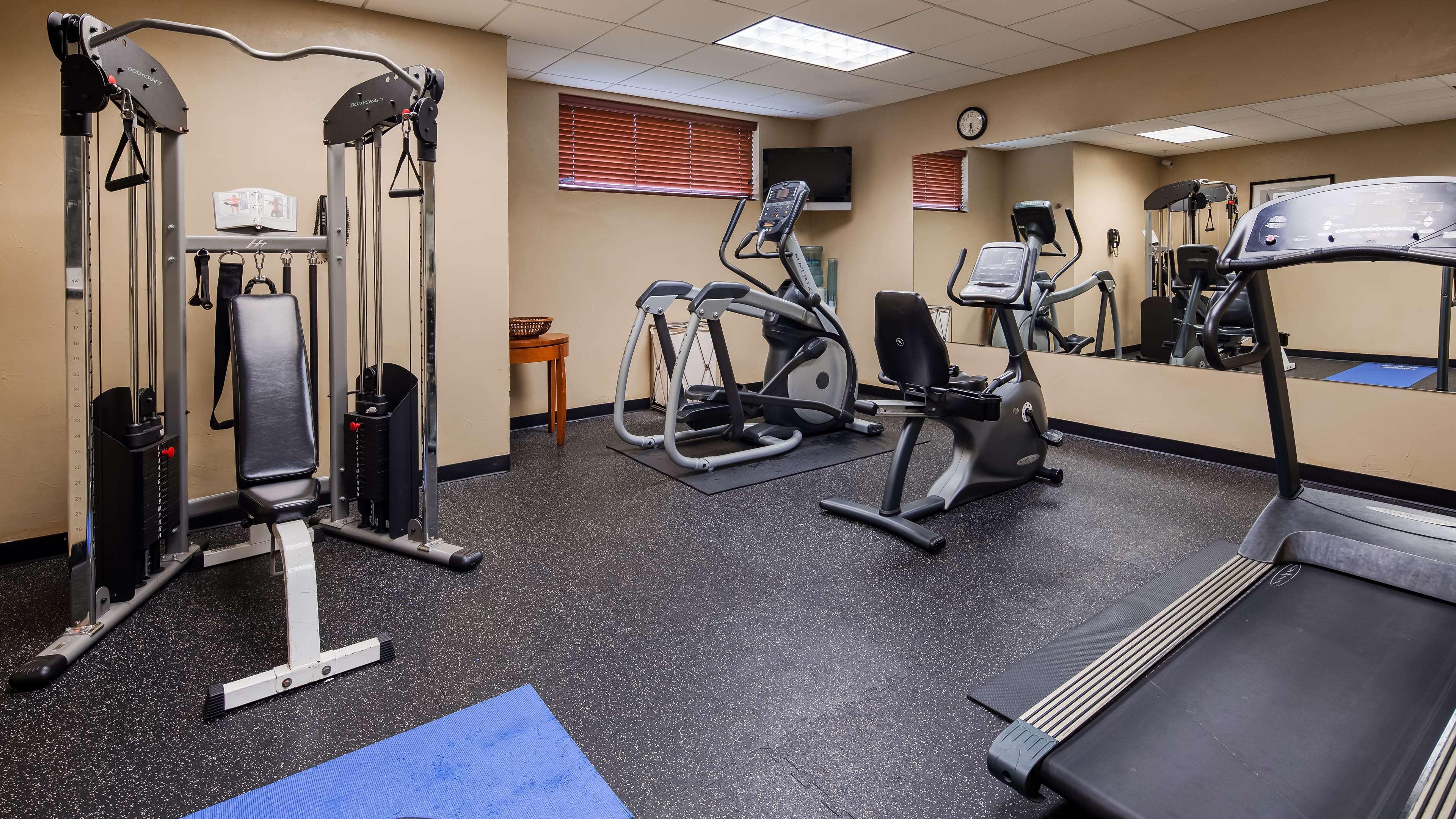 Best Western Plus Hannaford Inn & Suites Kenwood Екстериор снимка