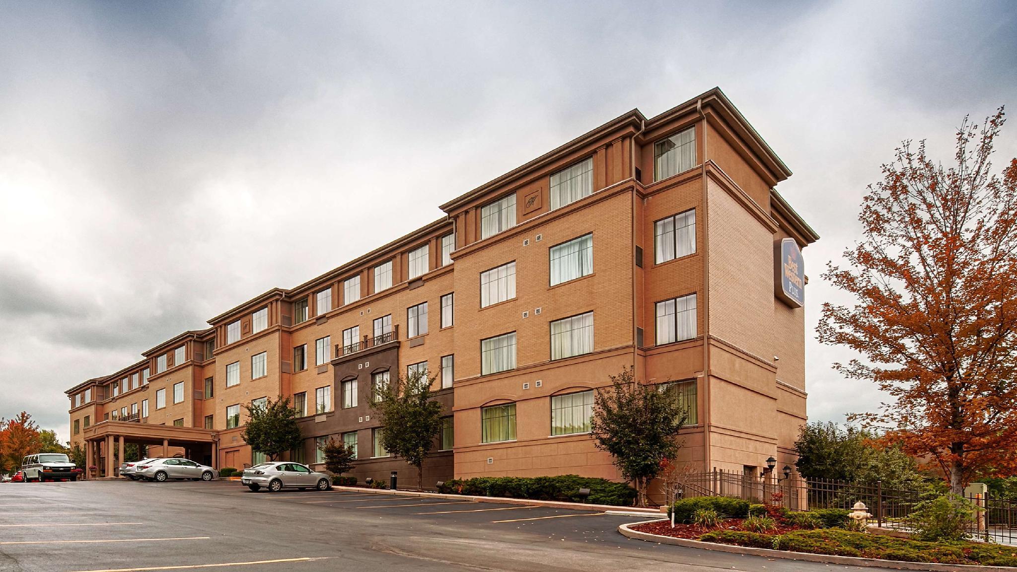 Best Western Plus Hannaford Inn & Suites Kenwood Екстериор снимка